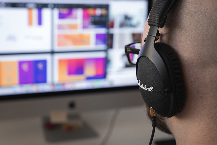 bl1 - What Does a Travel Agent Do at Work